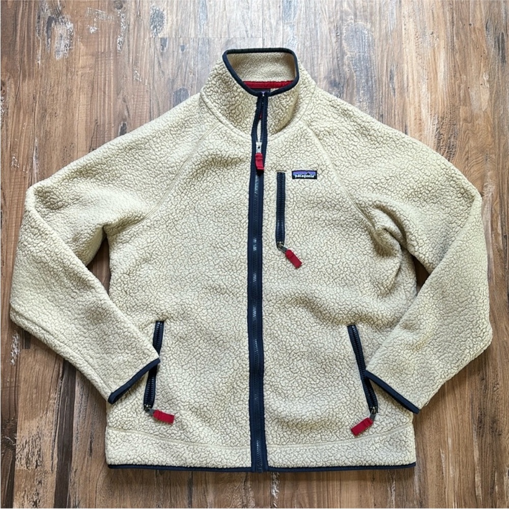 Patagonia Beige Fleece Jacket with Red and Black Details